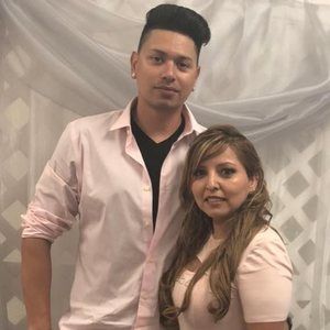 Meet your Posher, Elia